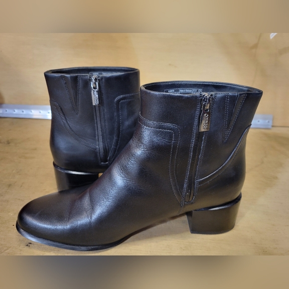 Vionic Kamryn Waterproof Black Ankle Booties Size 11 - Picture 10 of 13